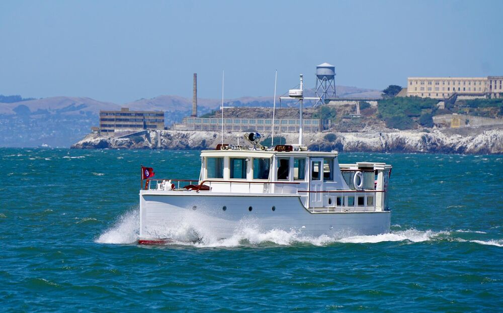 ESLO underway on San Francisco Bay.